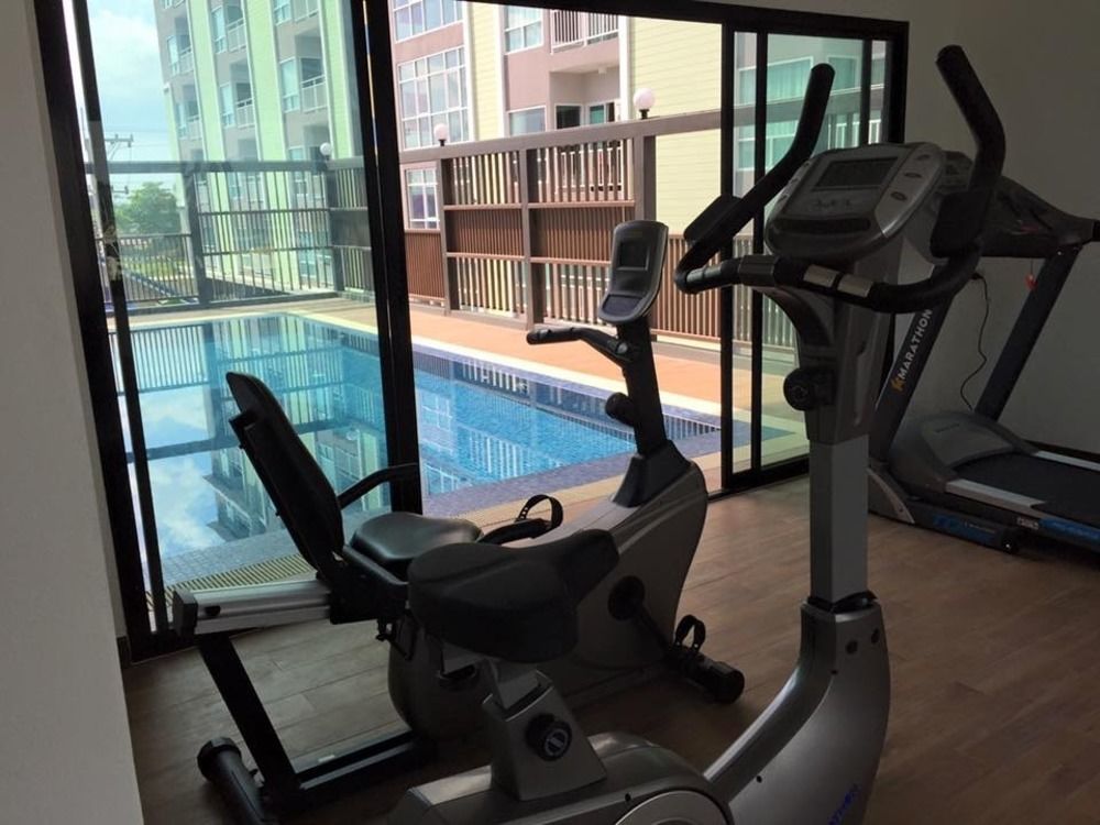 Modernbright Laemchabang Aparthotel Bang Lamung Exteriör bild