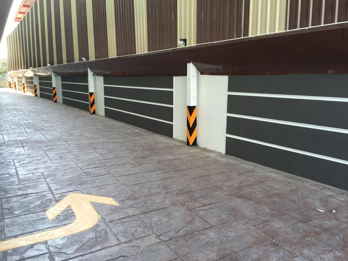 Modernbright Laemchabang Aparthotel Bang Lamung Exteriör bild
