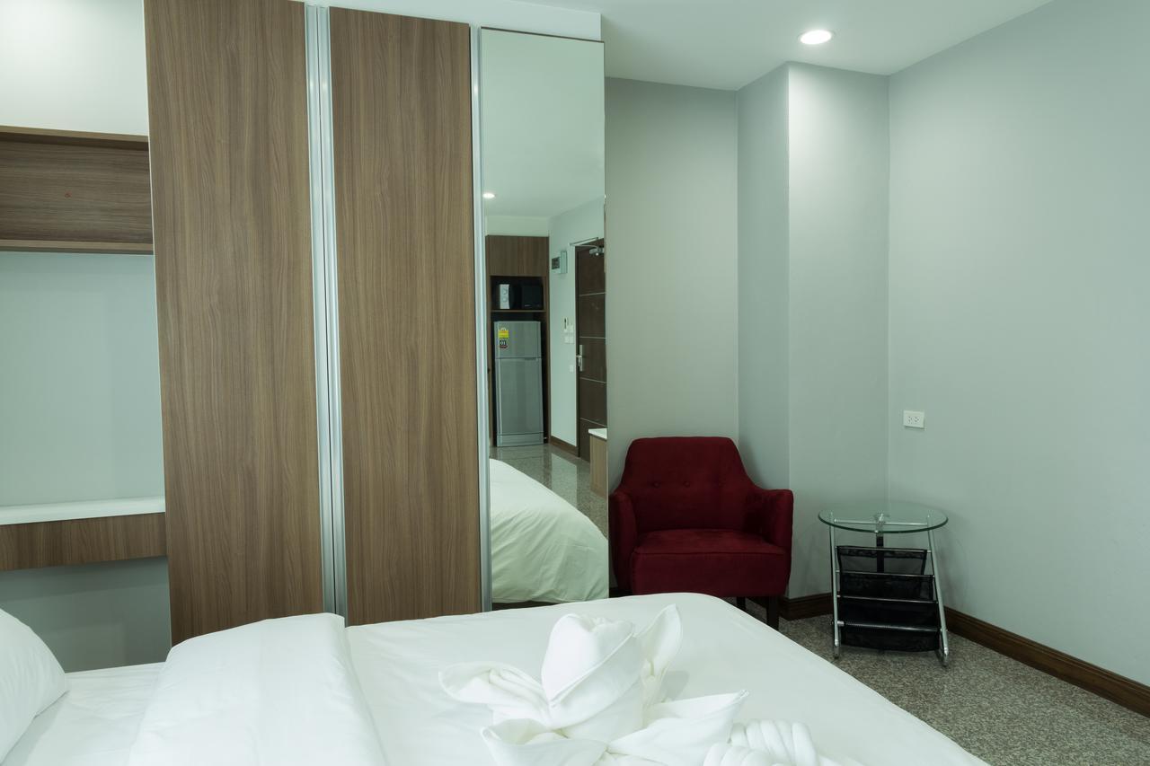 Modernbright Laemchabang Aparthotel Bang Lamung Exteriör bild