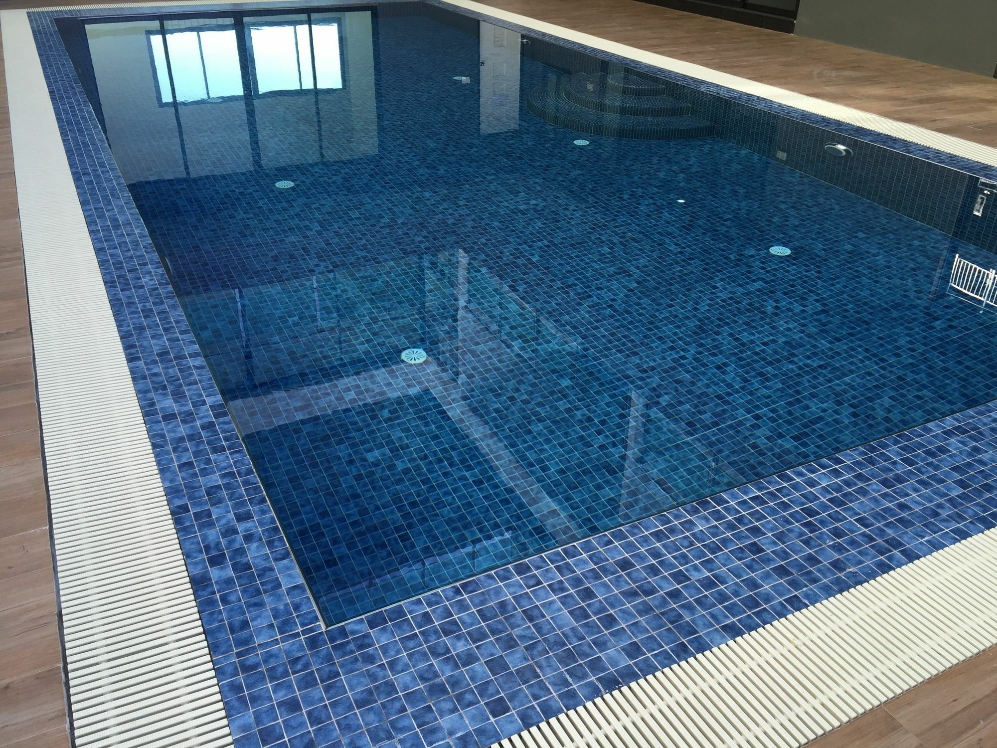 Modernbright Laemchabang Aparthotel Bang Lamung Exteriör bild