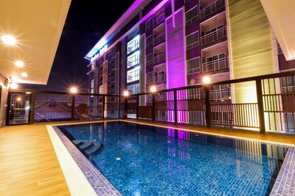 Modernbright Laemchabang Aparthotel Bang Lamung Exteriör bild